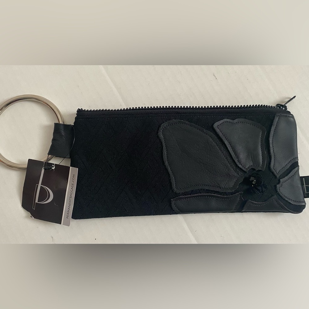 Permanent Baggage Black Leather Wristlet – NEW